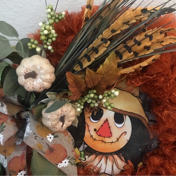 Scarecrow Fall Wreath - Picture 4 of 8
